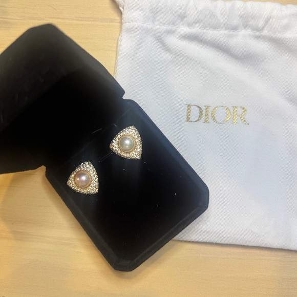 Vintage Christian Dior Pearl Clip On Earrings Rhinestone Gold Tone Triangle - Picture 2 of 12